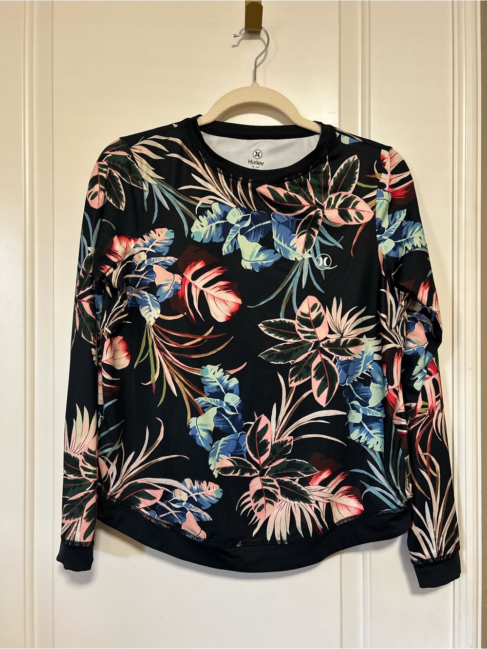 🌊☀️New!!! 🌺🌊Hurley UPF50+ Tropical Floral Long-Sleeve Swim Rash Guard 🌸🌊
